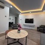 Eft דירה קיירניה