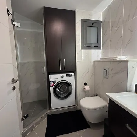 Eft Apartment *